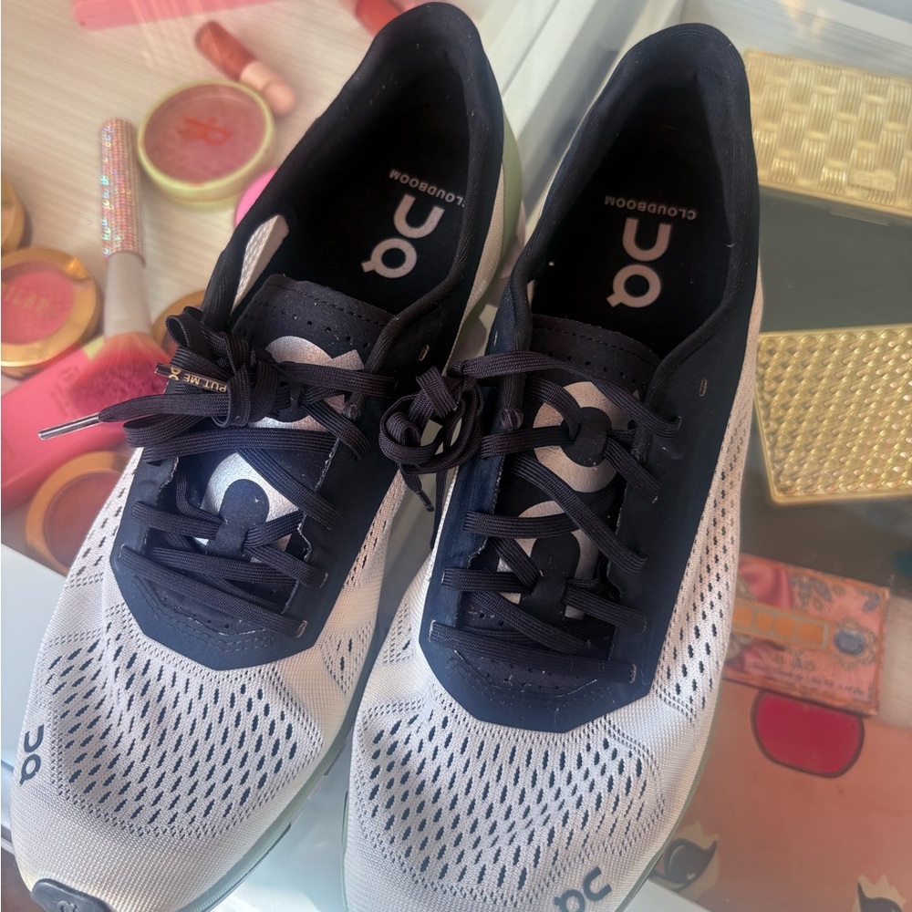 On Running Monochrome Athletic Shoes 7.5